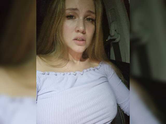 广播屏幕截图 LEILA-ANGELL