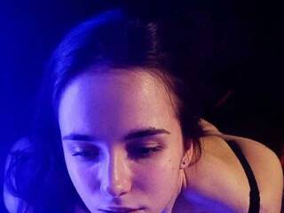 色情视频聊天 -Angry-Fox-