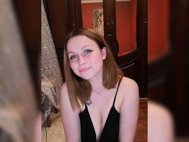 广播屏幕截图 -HOTGIRL-