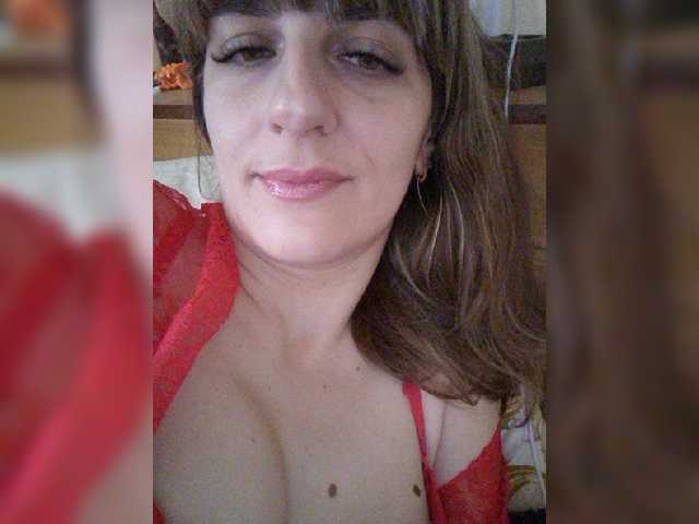 广播屏幕截图 -Lady-Dee-