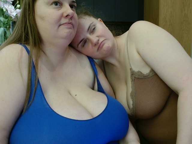 相片 4LyndsyDaisy 38DD and 40H size 4NaturalBigTits here! #bigtits #bbw #bigass #lesbianshow #bignipples Lets make hot 3somes in PVT:P Lets have fun guys:)