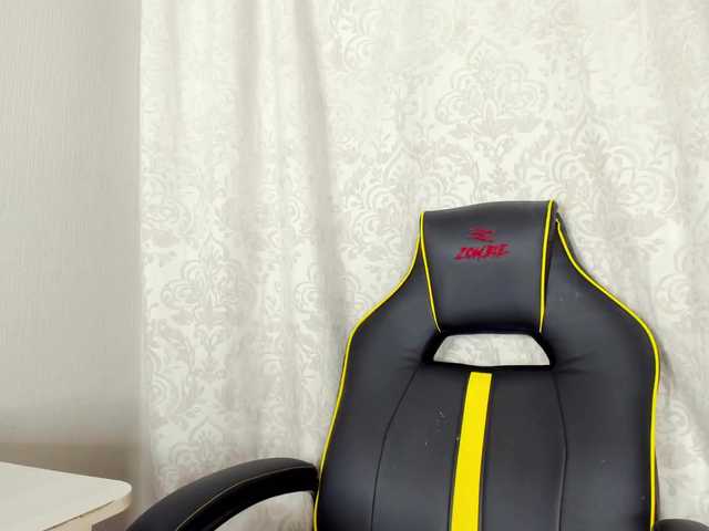 广播屏幕截图 1_Aariella_1