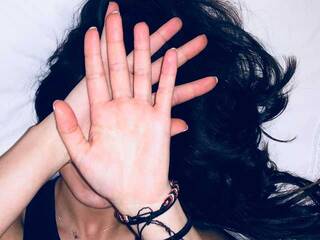 色情视频聊天 Abril6