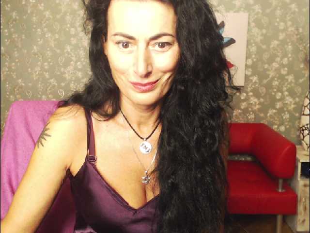 广播屏幕截图 Abudabiz