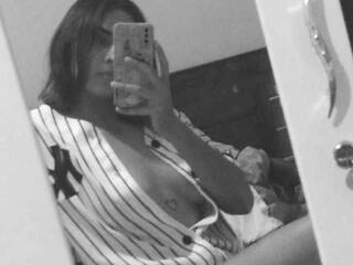 色情视频聊天 adara-orson