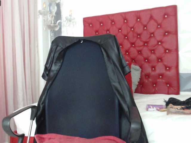 广播屏幕截图 AdeleMilf