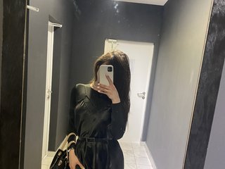 色情视频聊天 Adelina21