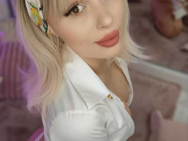 个人资料的照片 AdelineKing