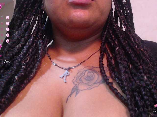 相片 aishaaovit ❤️Make me feel your vibes, make me horny ❤️ #bigboobs # feet #bigass#bbw #latina#lovense #dildo #deepthroat #ass #pussy #shave #cum #squirt #Nasty #fetish #spit #moke # c2c # dirty