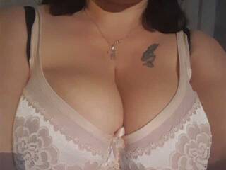 色情视频聊天 BigTiti