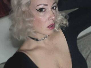 色情视频聊天 Aladeya