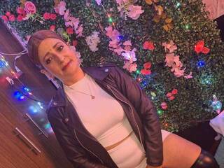 色情视频聊天 AlessadraJones