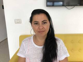 色情视频聊天 Alexa-Deville