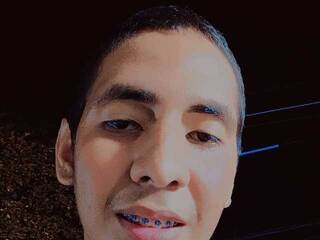 色情视频聊天 Alexcumhot