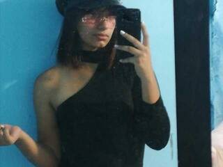 色情视频聊天 AliceEvanxs