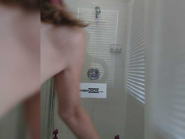 相片 AliceWonder Welcum to my Wonderland! All tips welcum! Help me stay in the top 100 contest this week! Tips appreciated if you're enjoying shower time fun!Find me xalicewonderxoxo at most cyber spaces!