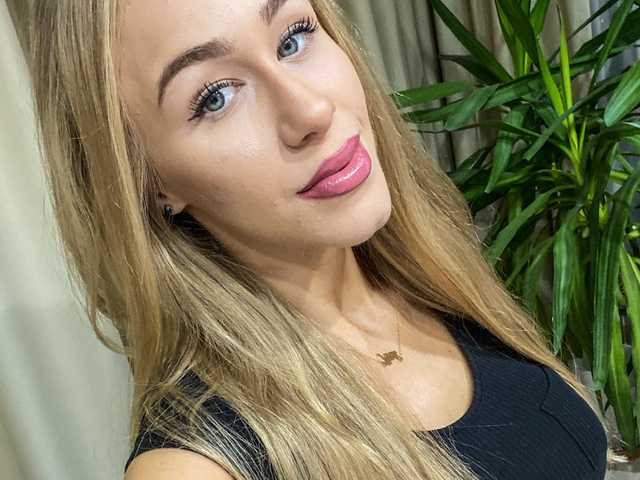 个人资料的照片 aliciaglow