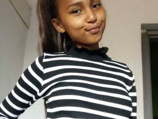 色情视频聊天 Aliciakittie