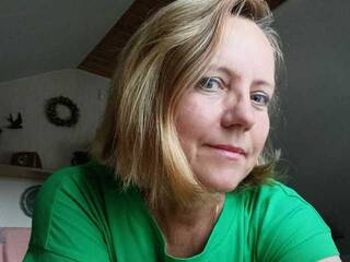 色情视频聊天 AlitsiaKiver