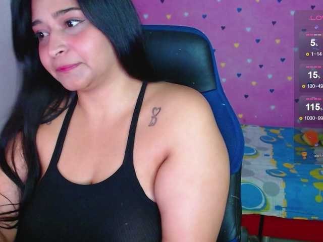 相片 Alyson- #latina #bbw #natural #squirt #curvy #young #big tits #big ass