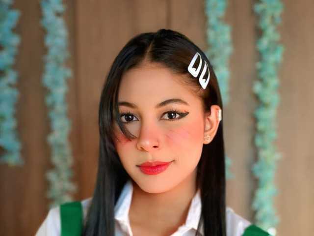 个人资料的照片 ALYSSON18