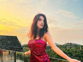 色情视频聊天 AmiLaya