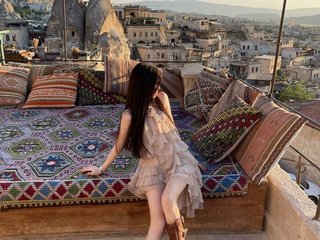 色情视频聊天 AmiliYan