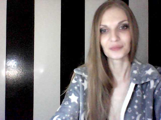 相片 Anastasiya91 Have a nice day and mood))) I don’t arrange shows in the general chat))) Hot dances in privates))) I collect on camera and microphone))) @remain