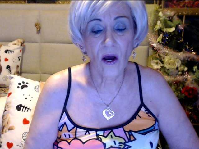 相片 ANGELGRANNY welcom guys..pm..50 tk..pussy or ass..100..tits or feet..50..let s have fun