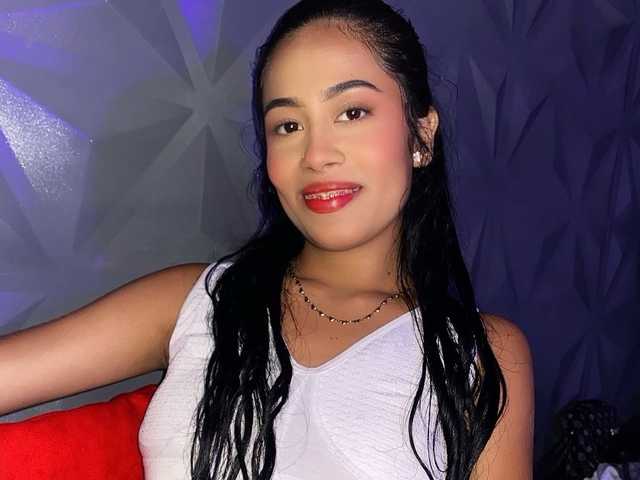 个人资料的照片 angelinatompson