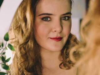 色情视频聊天 AngelRouje