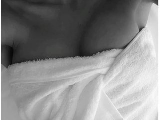 色情视频聊天 Angie-Delores