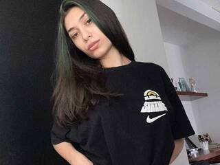 色情视频聊天 Anikamuller