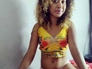 色情视频聊天 AnnahRise