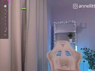 色情视频聊天 Annelitt