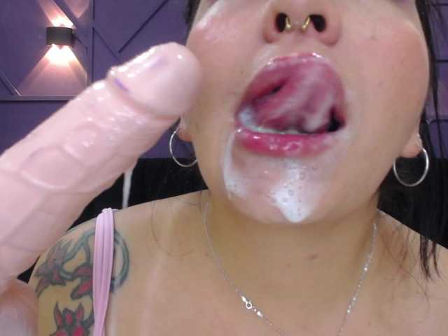 相片 Anniieose i want have a big orgasm, do you want help me? #spit #latina #smoke #tattoo #braces #feet #new