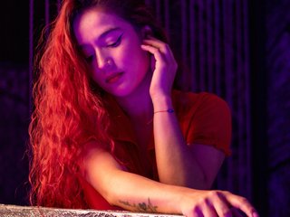 色情视频聊天 AriBaker