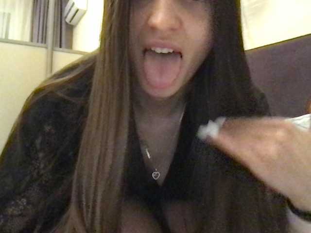 广播屏幕截图 NICOLL_KISS_ME