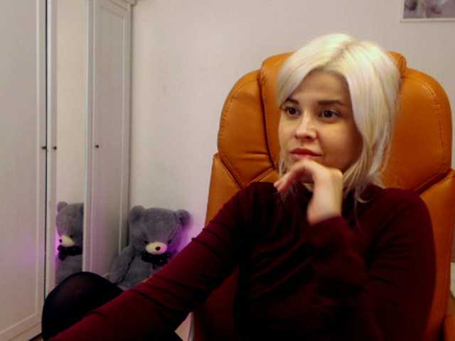 广播屏幕截图 AryaJolie