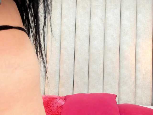 广播屏幕截图 ASHLEYBLOOM