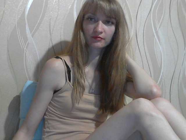 广播屏幕截图 AsyaBlond