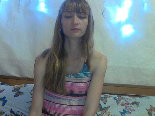 广播屏幕截图 AsyaBlond