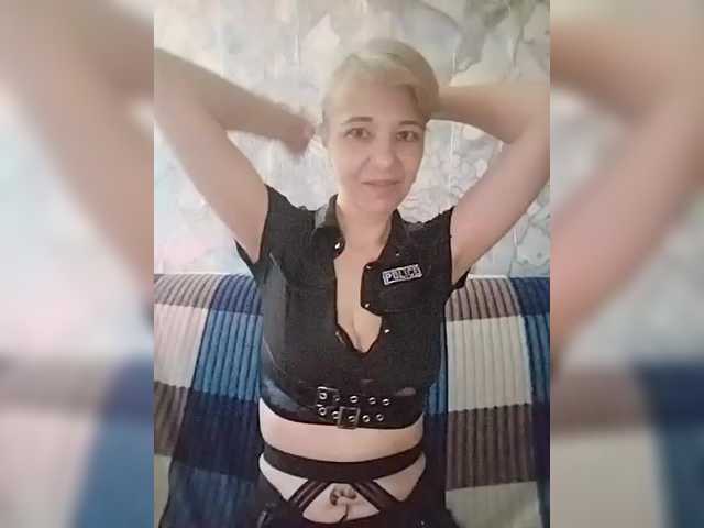广播屏幕截图 AsyaLorna