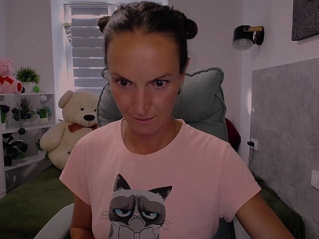 广播屏幕截图 Av-rora