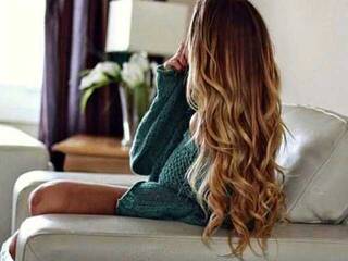 色情视频聊天 Aveblonde