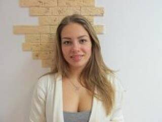 色情视频聊天 averill