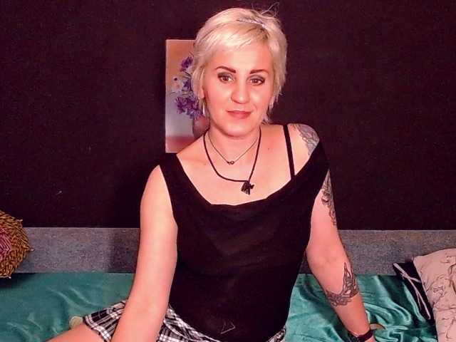 广播屏幕截图 Amrolla