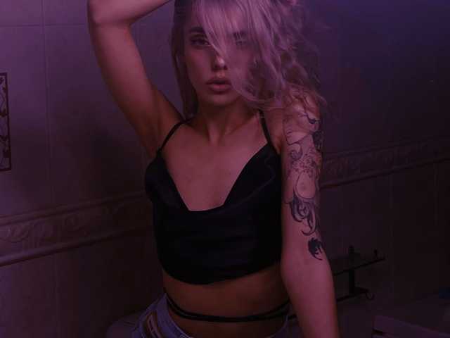 个人资料的照片 Roneliti