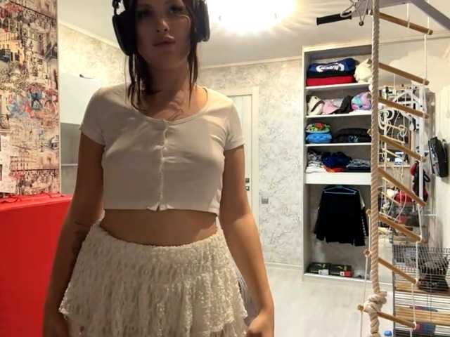 广播屏幕截图 BABY-FIRE-CUTE