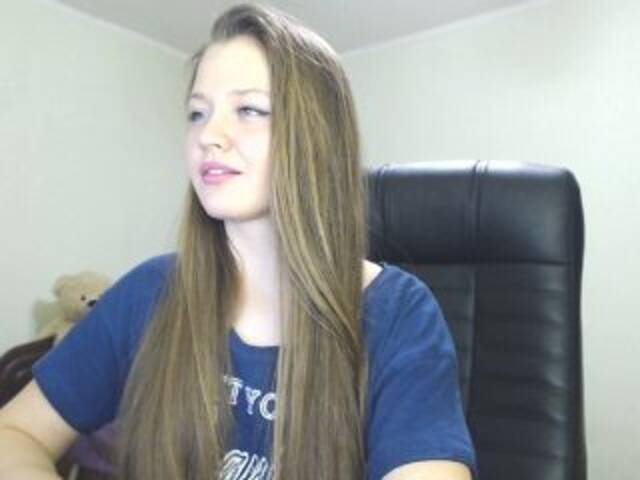 广播屏幕截图 _YoungGirl_